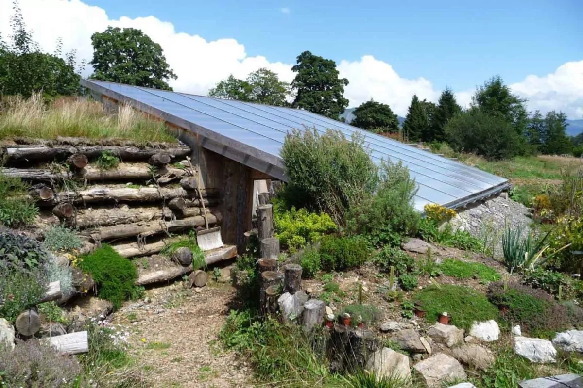 Schweibenalp_energie_Solarpanel_Schweibenlalp.jpg
